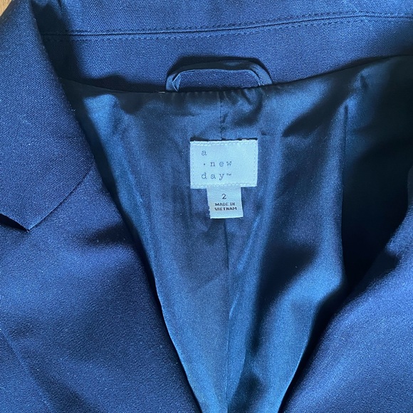 Navy blazer - Picture 3 of 4